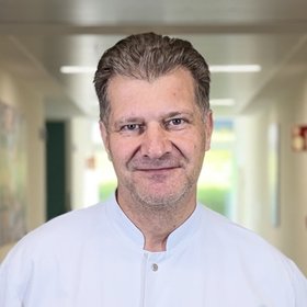 Oberarzt Dr. med. Juri Petuchow