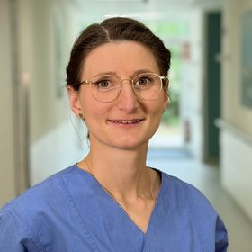 Ober&auml;rztin Dr. med. Sarah von Kuenheim