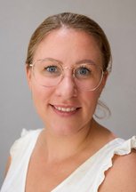 Portrait: Examinierte Pflegefachkraft, Pflegetrainerin Nina Holz