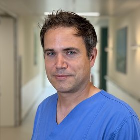 Portrait Dr. med. Till Fadenholz