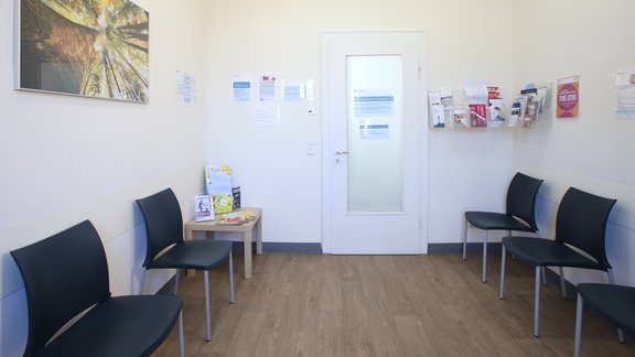 Wartezimmer im MVZ am Prinzesshofpark, Fachbereich Neurologie.