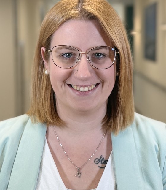 Chefarztsekretärin Carina Wolff