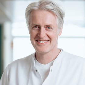 Chefarzt Dr. med. Georg Hillebrand